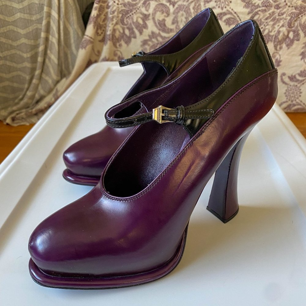 Perfect for Fall/Winter! Prada Purple/Black Patent Leather Maryjane Heels